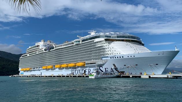 Royal Caribbean Celebrates Best Booking Day & Week In 53-Year History